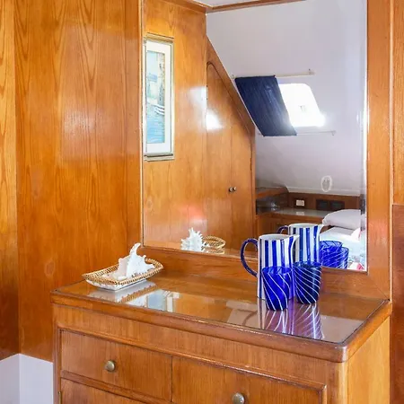 Botel Yacht Sarah Venezia *