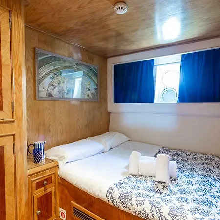 Botel Yacht Sarah Venezia *