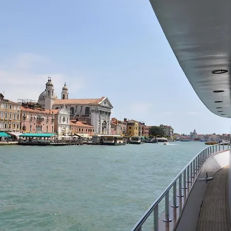 Yacht Sarah Venezia *