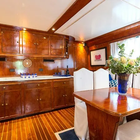 Yacht Sarah Venezia *